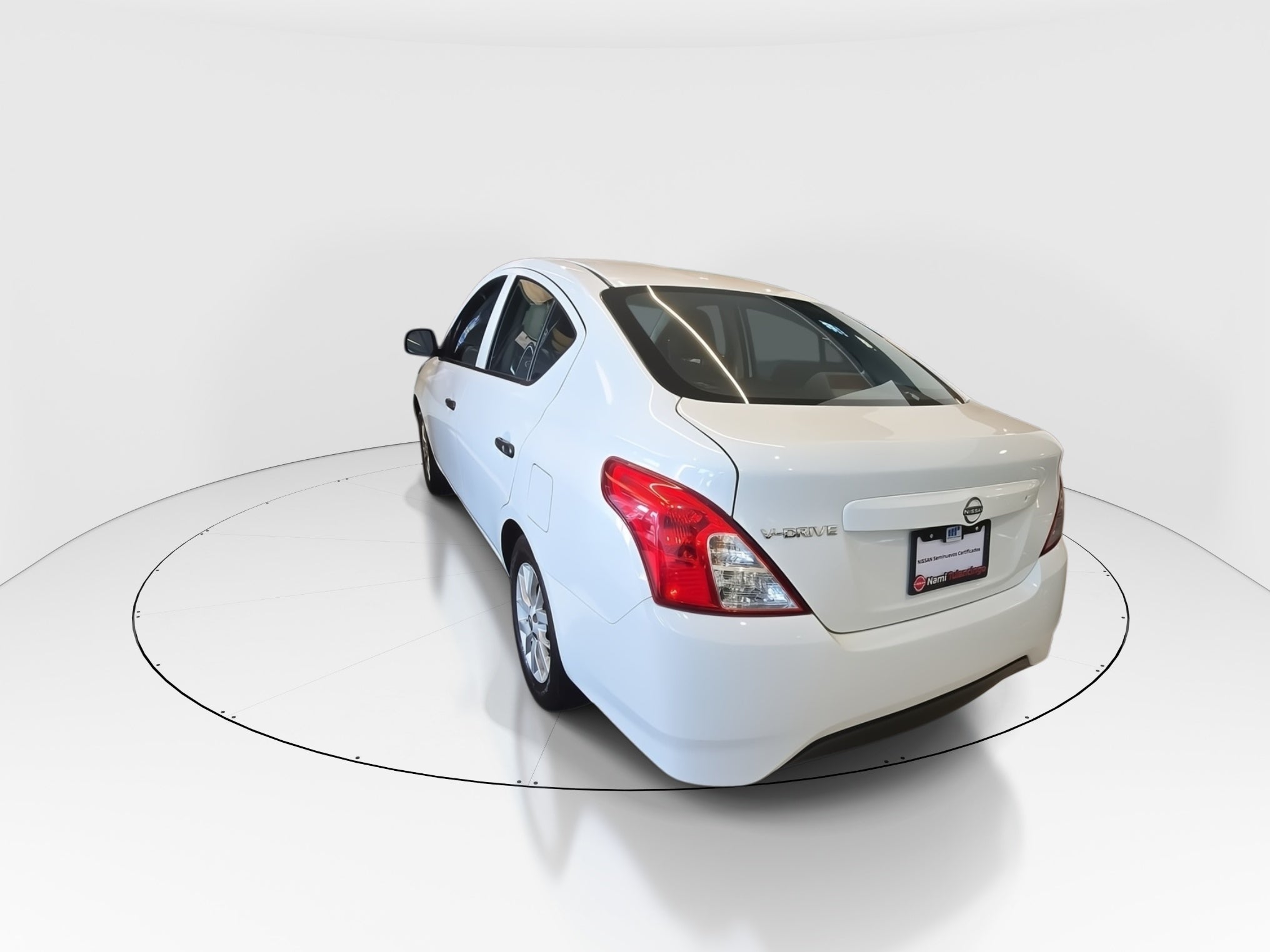 2023 Nissan V-Drive 4p L4/1.6 Man Audio