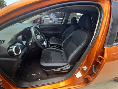 2024 Nissan Versa 4p Advance L4/1.6 Man