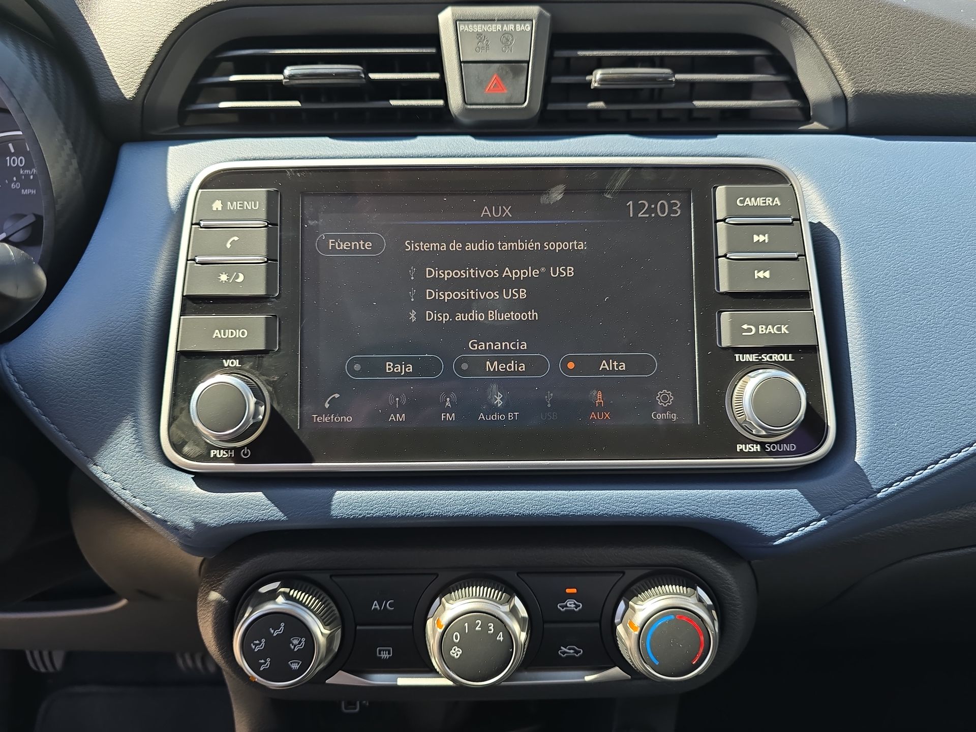 2025 Nissan Versa 4p Advance L4/1.6 Man