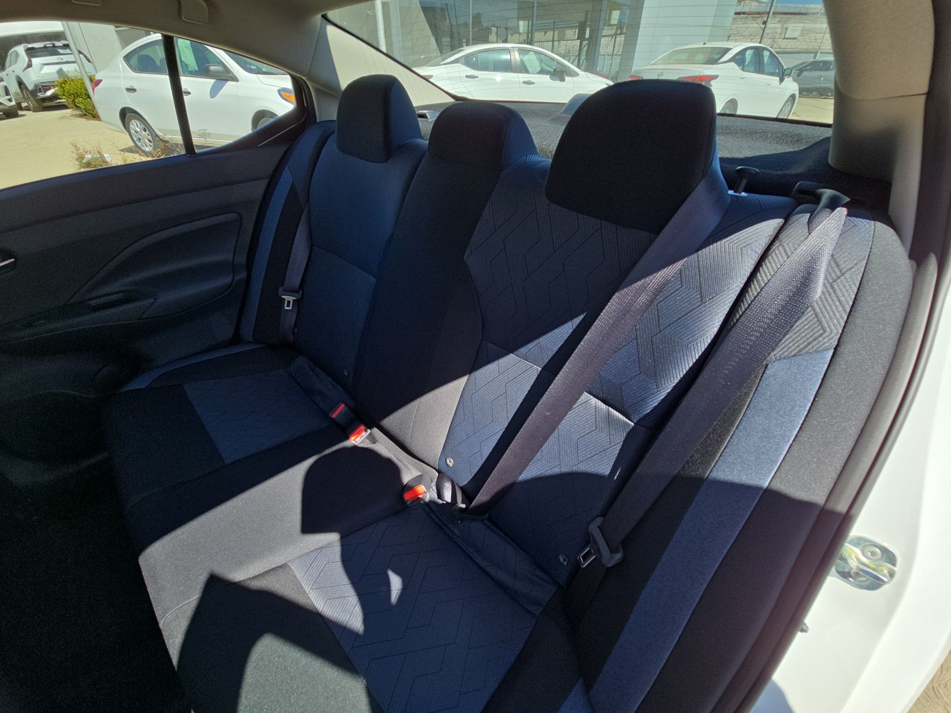 2025 Nissan Versa 4p Advance L4/1.6 Man