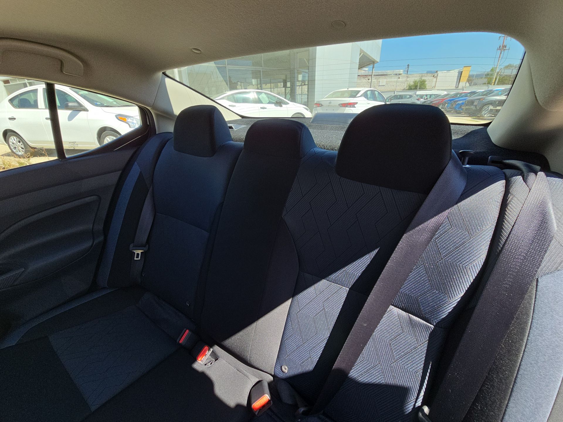 2025 Nissan Versa 4p Advance L4/1.6 Man