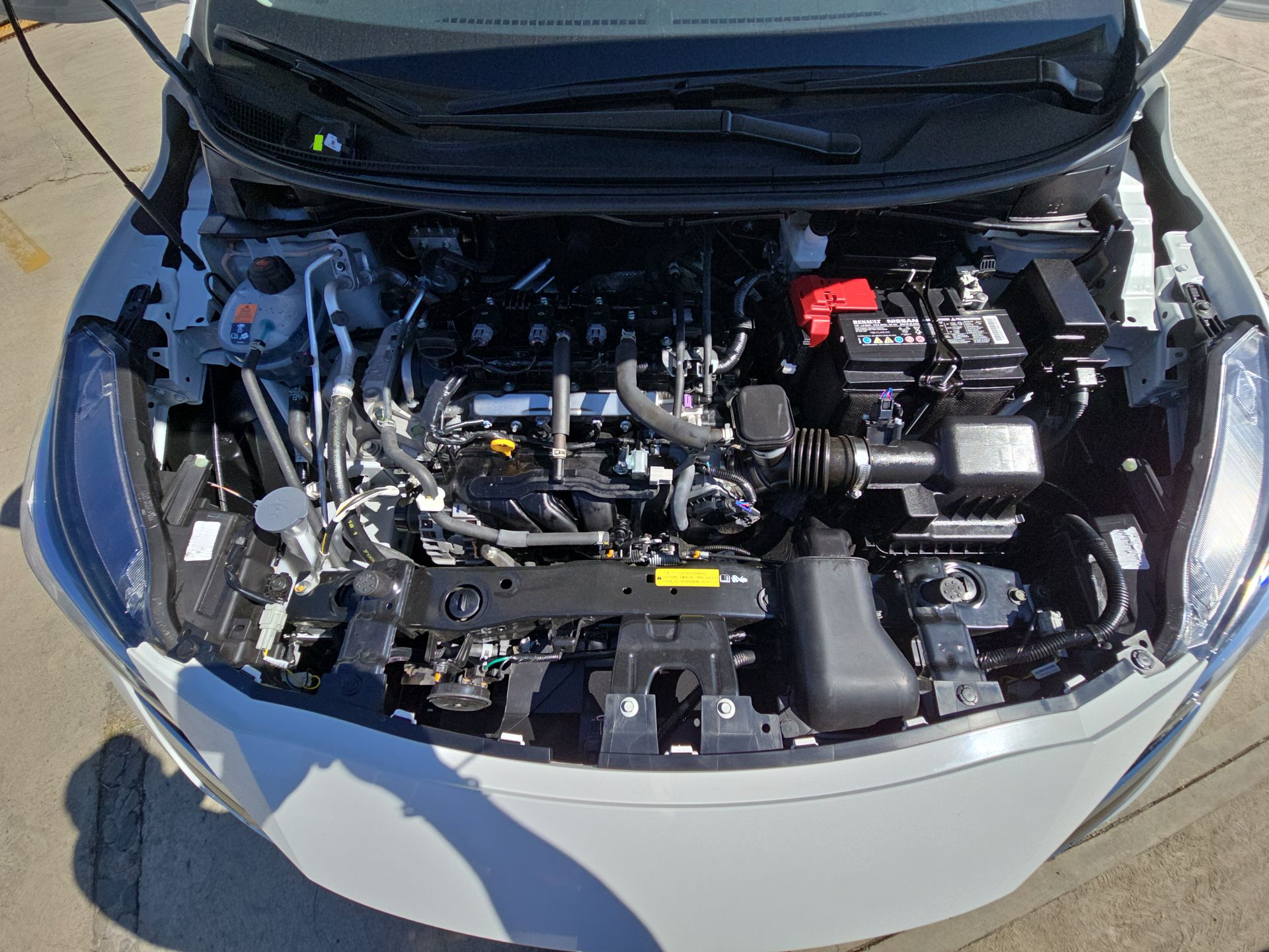 2025 Nissan Versa 4p Advance L4/1.6 Man