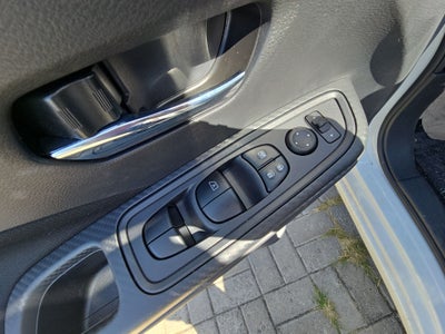 2025 Nissan Versa 4p Advance L4/1.6 Aut