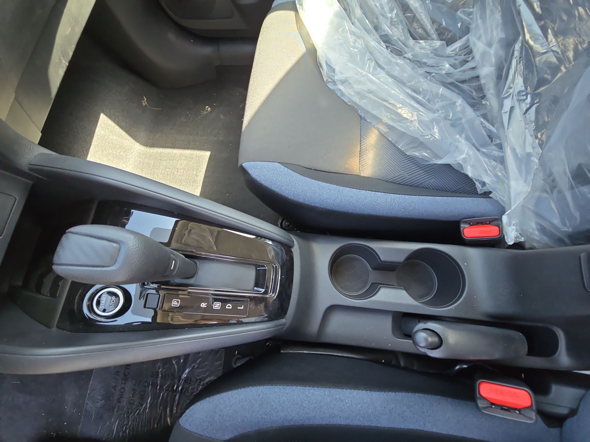 2025 Nissan Versa 4p Advance L4/1.6 Aut