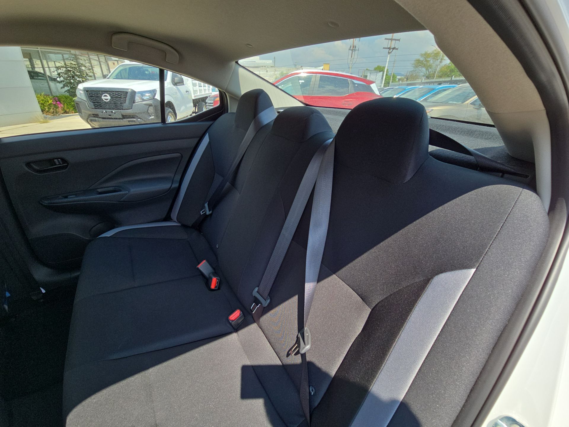 2025 Nissan Versa 4p Sense L4/1.6 Man