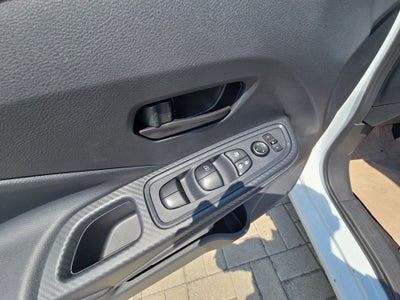 2025 Nissan Versa 4p Sense L4/1.6 Man