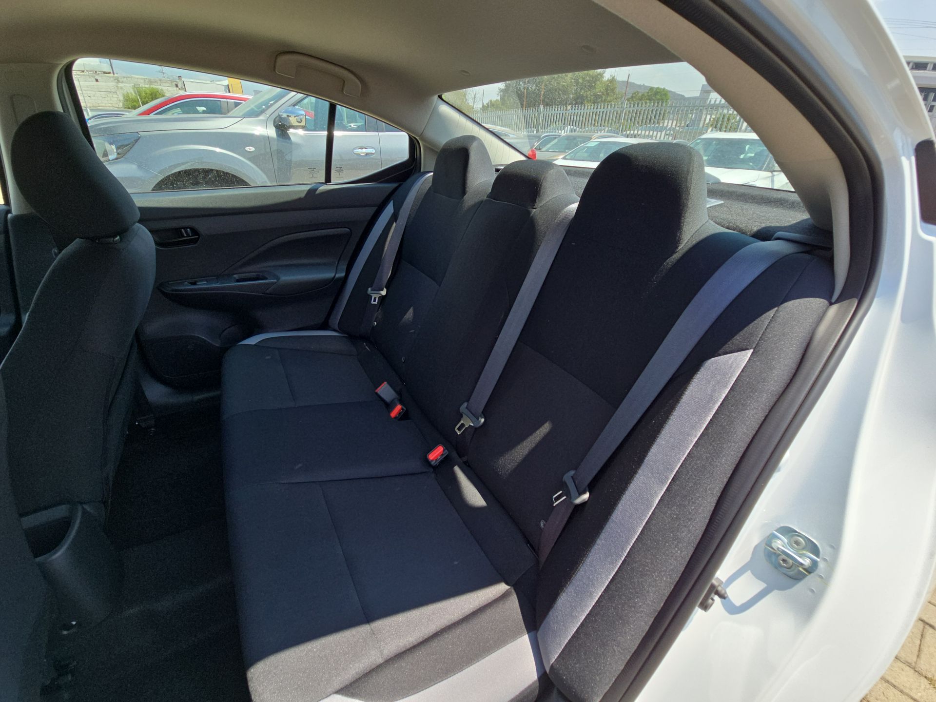 2025 Nissan Versa 4p Sense L4/1.6 Man