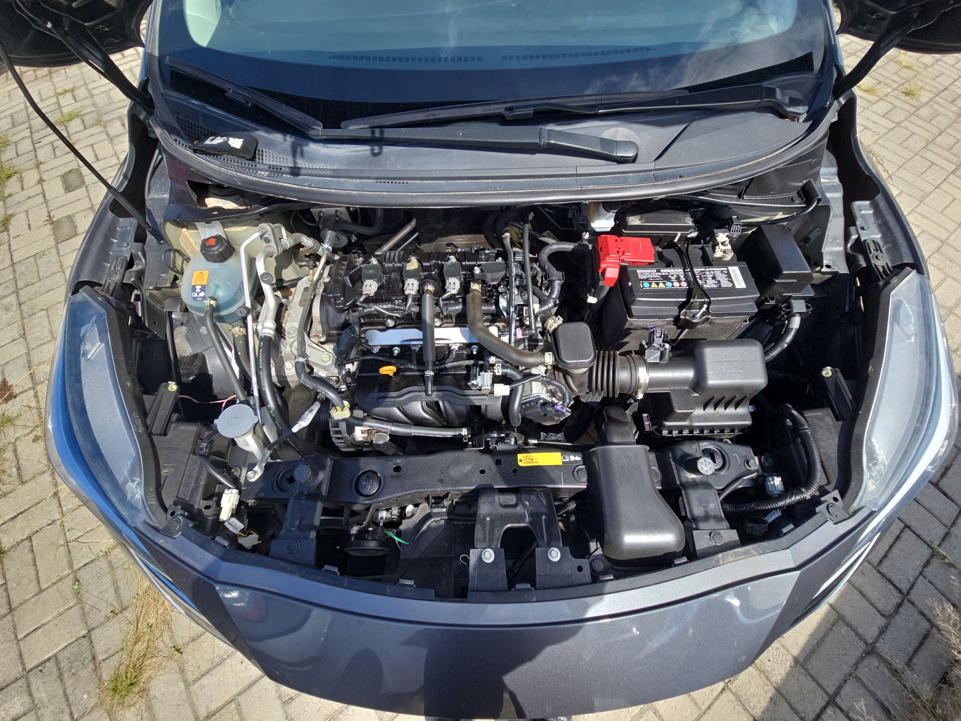 2024 Nissan Versa 4p Advance L4/1.6 Man