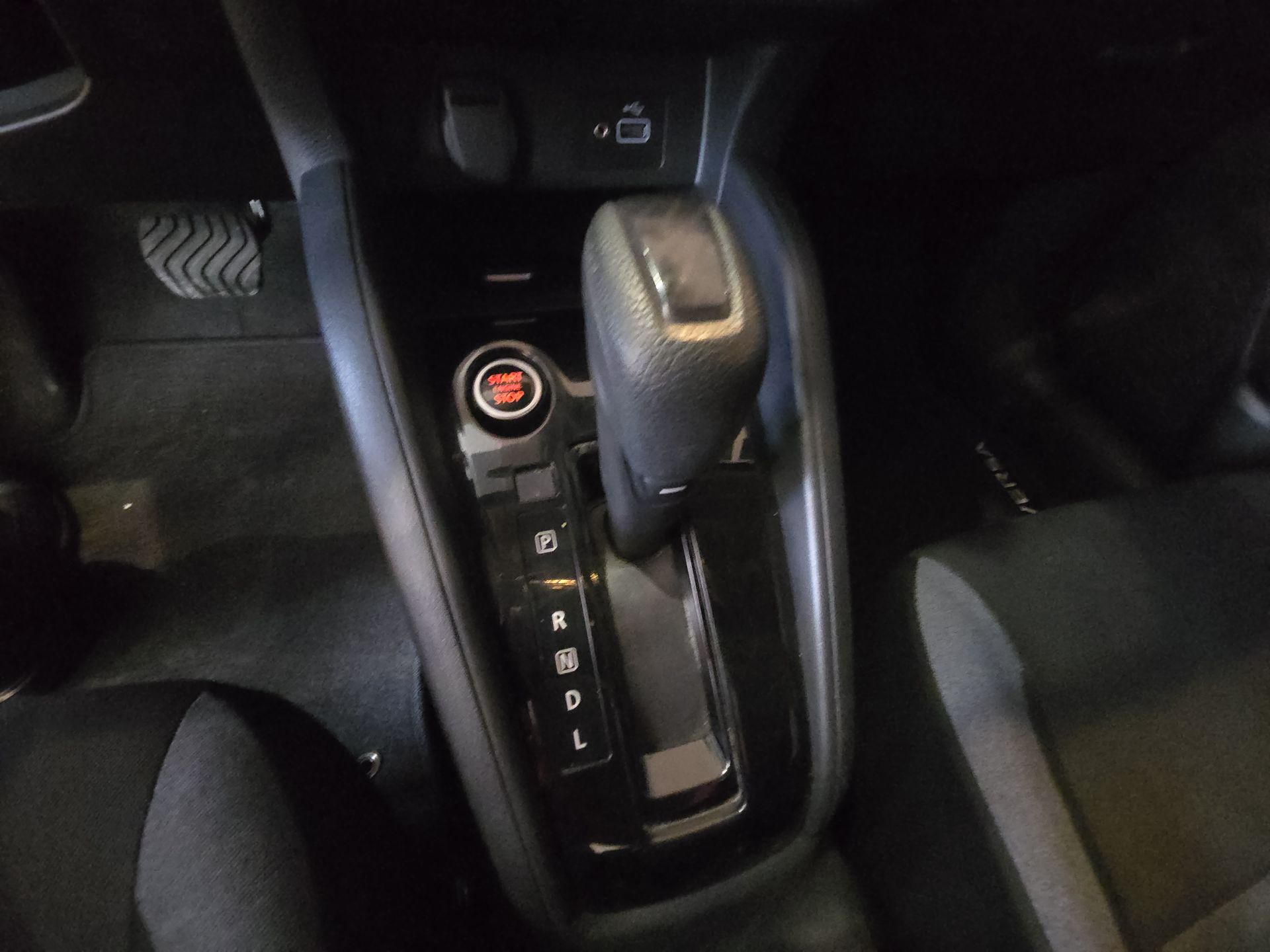 2023 Nissan Versa 4p Advance L4/1.6 Aut