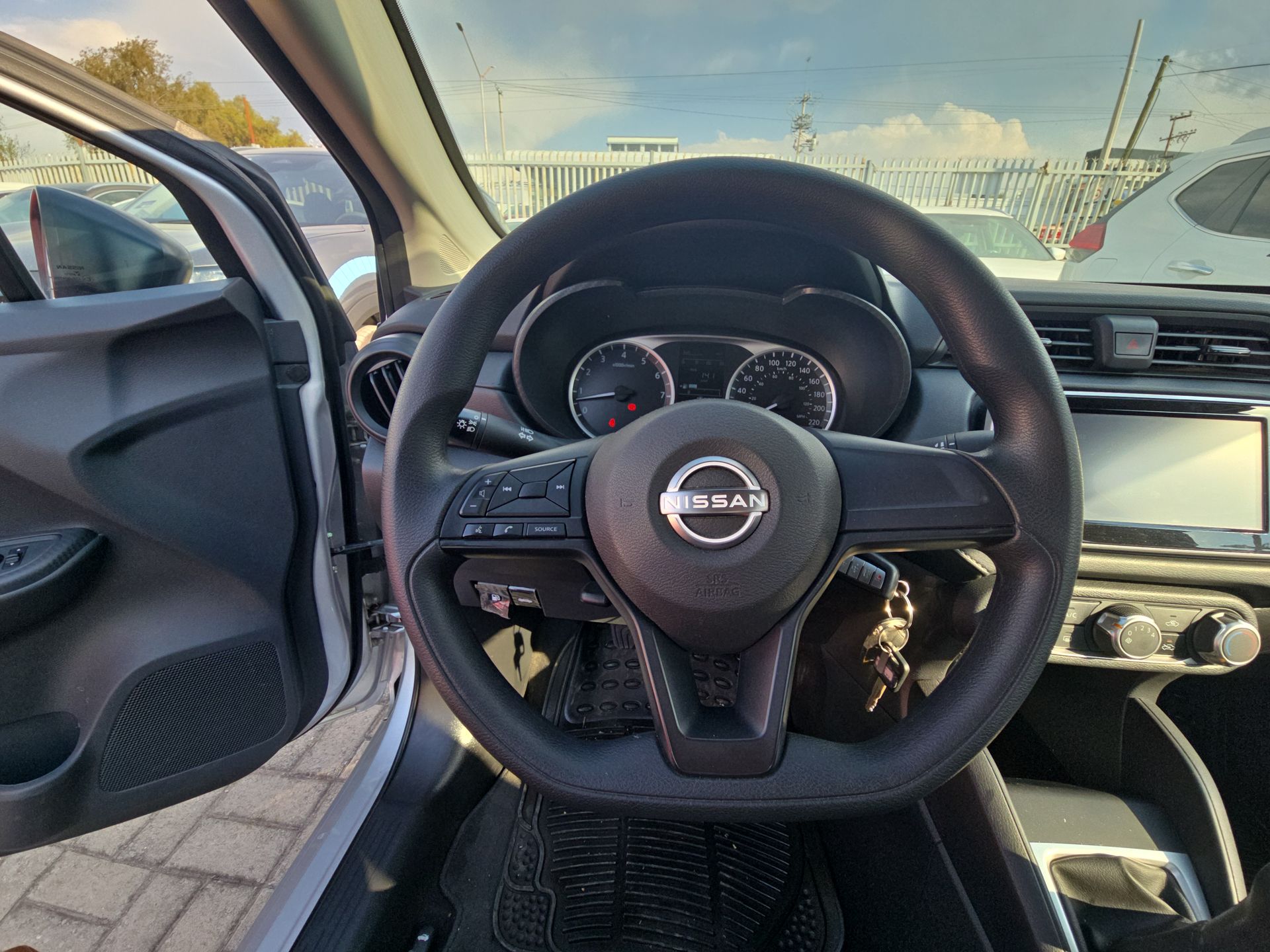 2024 Nissan Versa 4p Sense L4/1.6 Man