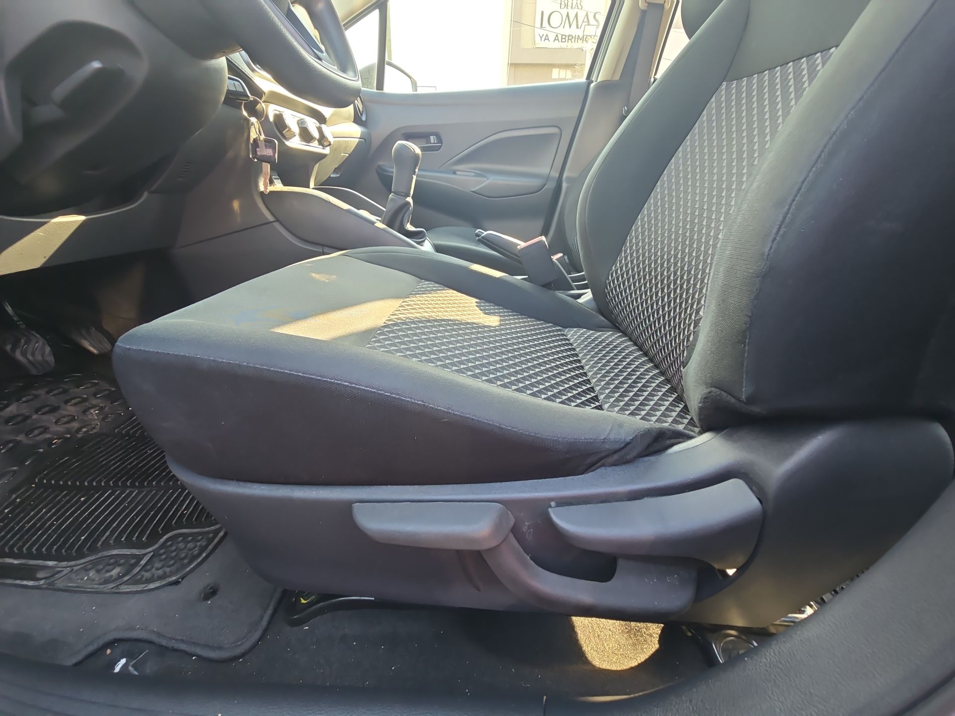 2024 Nissan Versa 4p Sense L4/1.6 Man