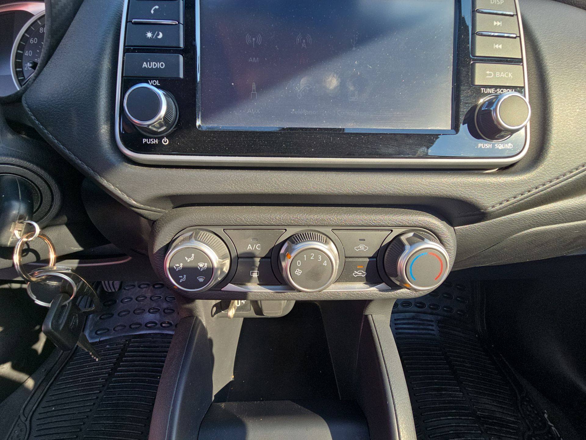 2024 Nissan Versa 4p Sense L4/1.6 Man