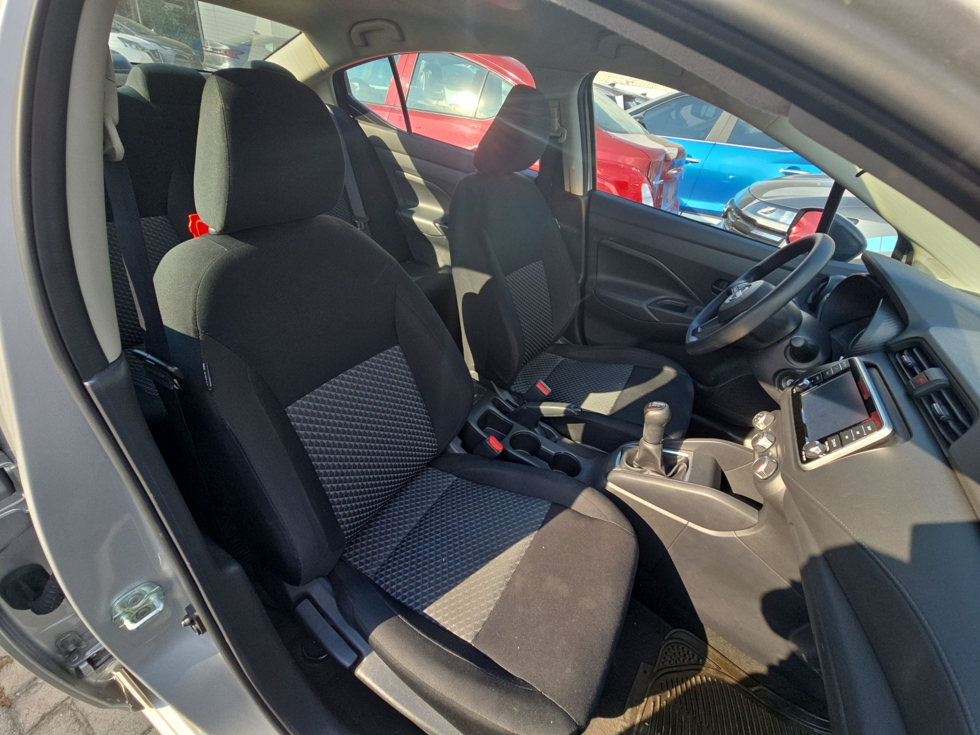 2024 Nissan Versa 4p Sense L4/1.6 Man