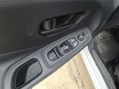 2024 Nissan Versa 4p Sense L4/1.6 Man