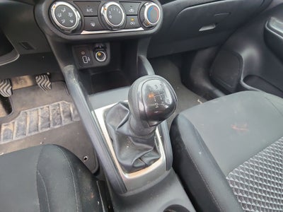 2024 Nissan Versa 4p Sense L4/1.6 Man
