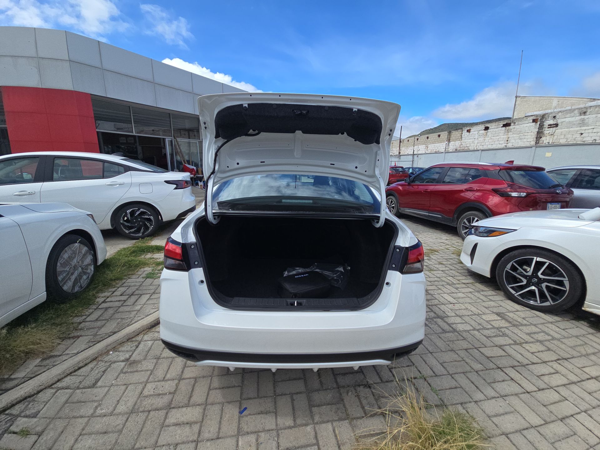2026 Nissan Versa V-DRIVE 4 PUERTAS T/M A/C AUDIO 1.6 LTS