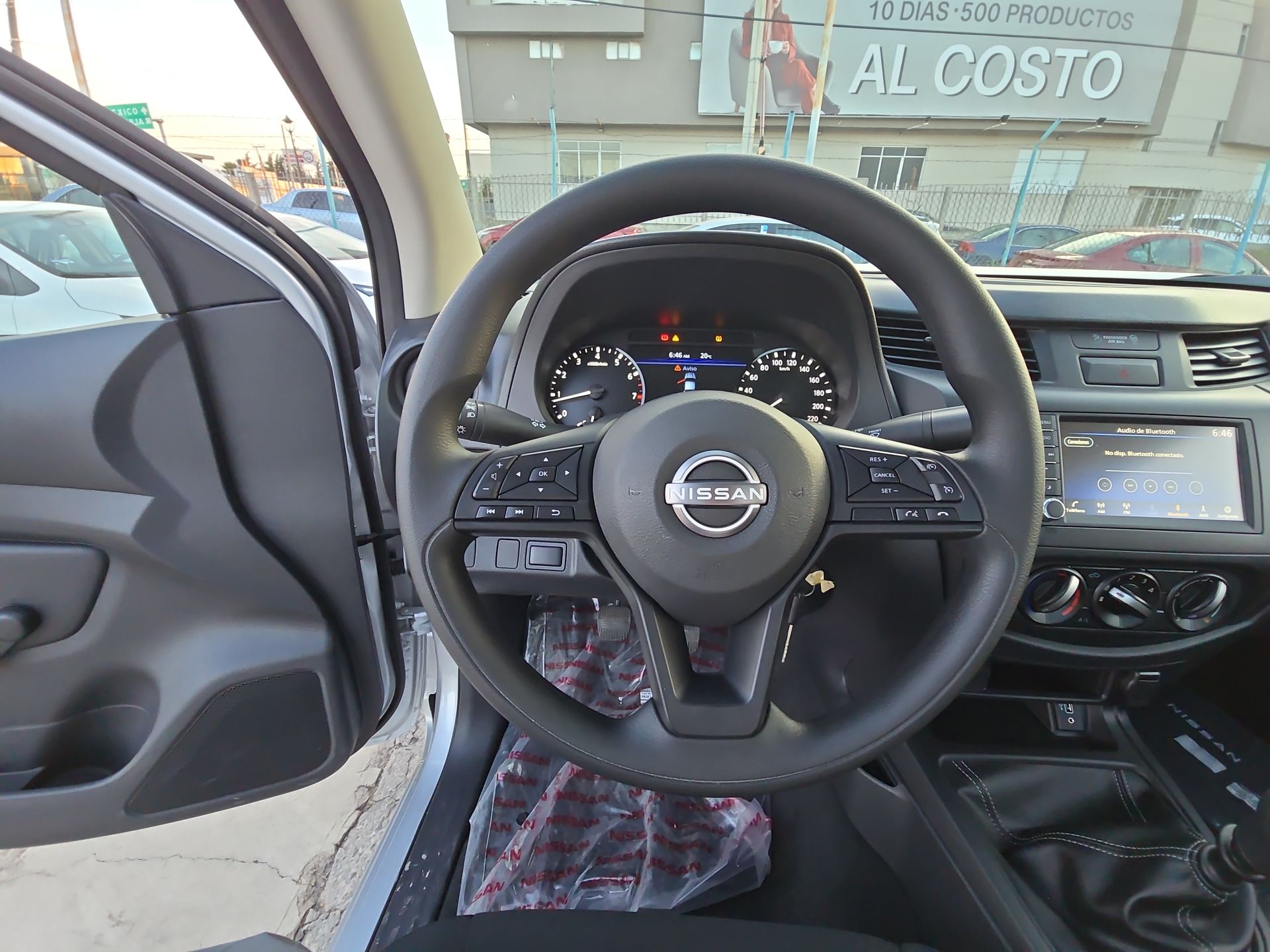 2026 Nissan Pick Up NP300 2p L4/2.5 Man A/A