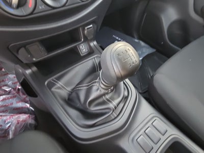 2026 Nissan Pick Up NP300 2p L4/2.5 Man A/A