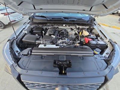 2026 Nissan Pick Up NP300 2p L4/2.5 Man A/A