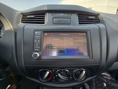 2026 Nissan Pick Up NP300 2p L4/2.5 Man A/A