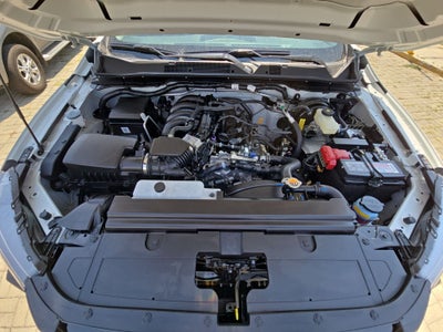 2026 Nissan Pick Up NP300 2p L4/2.5 Man A/A