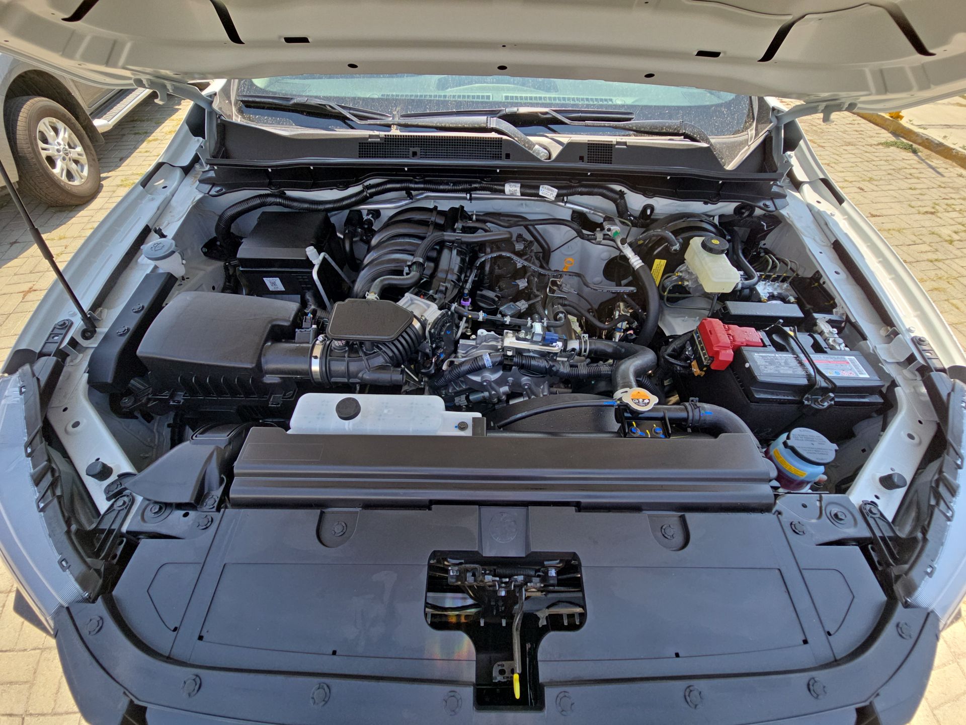 2026 Nissan Pick Up NP300 2p L4/2.5 Man A/A