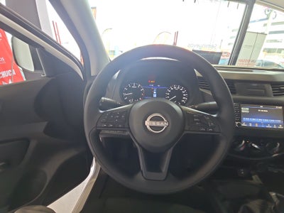 2026 Nissan Pick Up NP300 2p L4/2.5 Man A/A