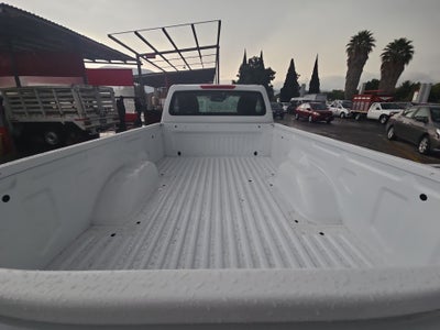 2026 Nissan Pick Up NP300 2p L4/2.5 Man A/A