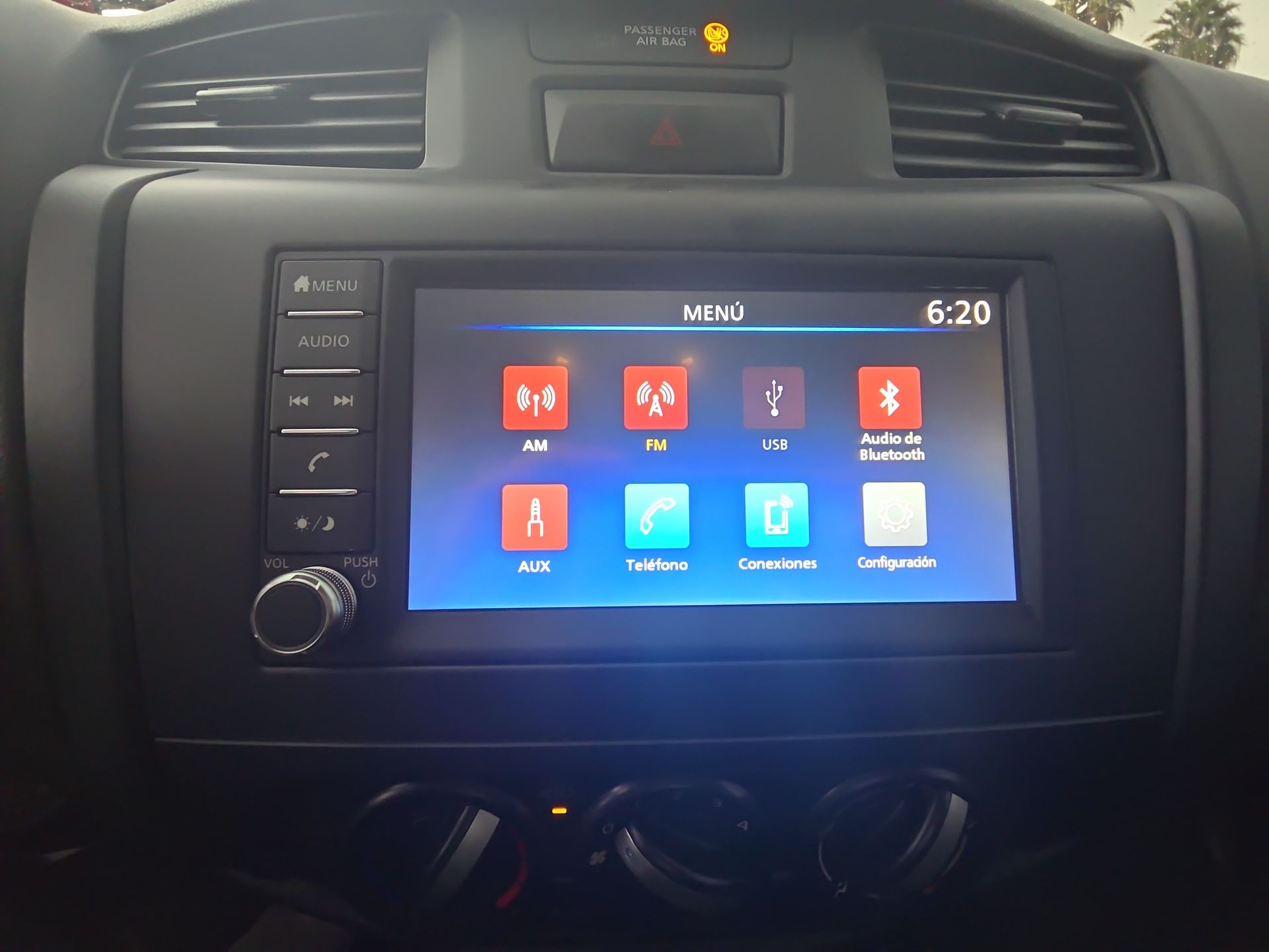 2026 Nissan Pick Up NP300 2p L4/2.5 Man A/A