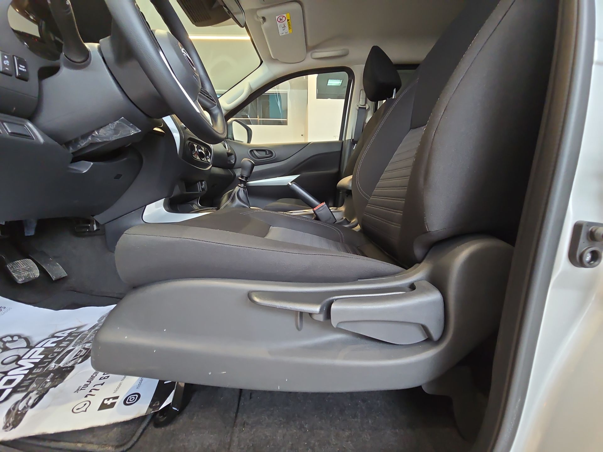2026 Nissan Frontier 4p LE L4/2.5 Man