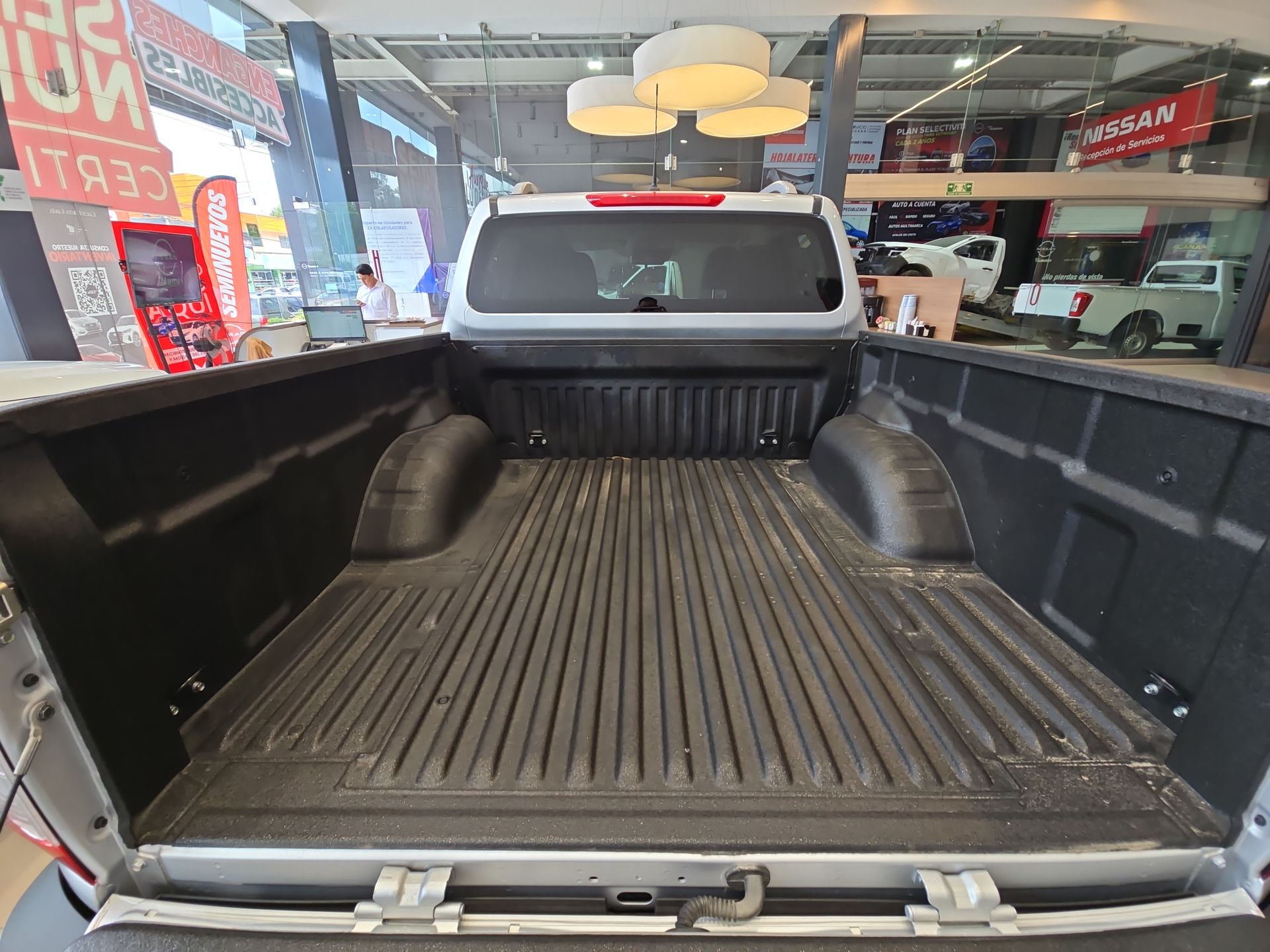 2026 Nissan Frontier 4p LE L4/2.5 Man