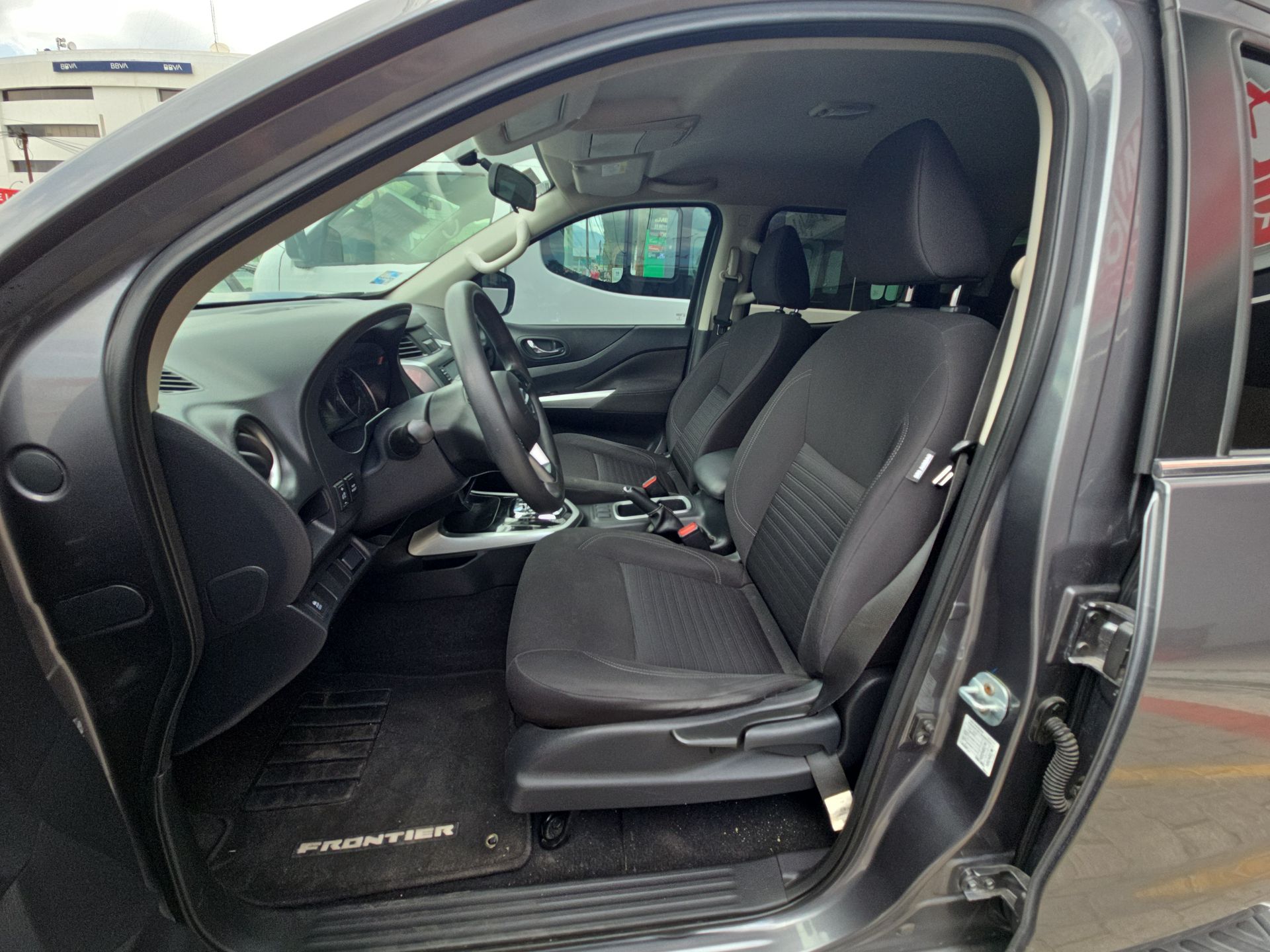 2022 Nissan Frontier 4p LE L4/2.5 Aut