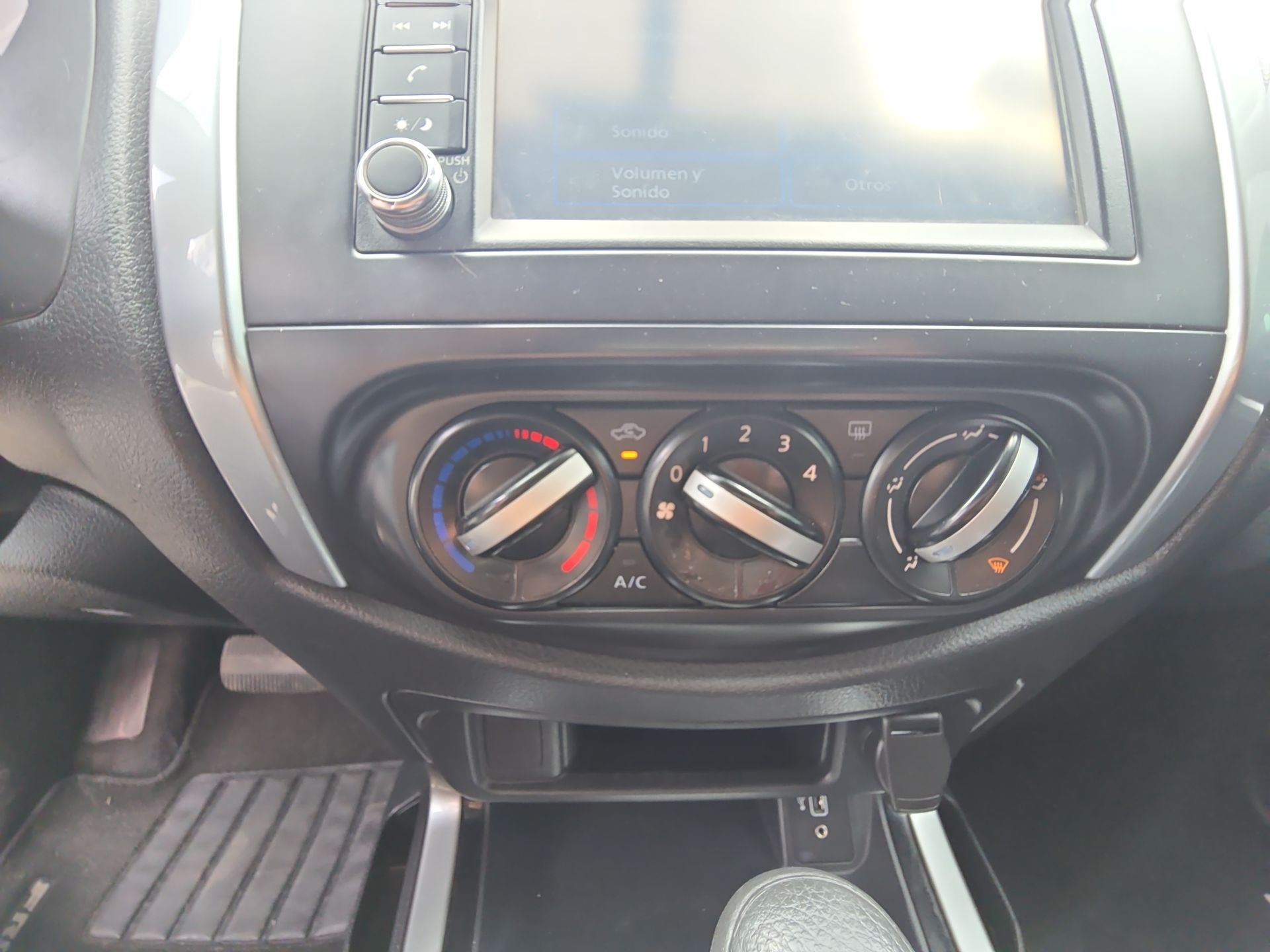 2022 Nissan Frontier 4p LE L4/2.5 Aut