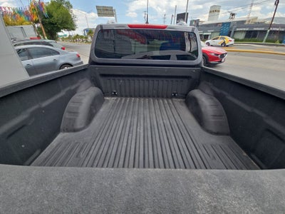 2022 Nissan Frontier 4p LE L4/2.5 Aut