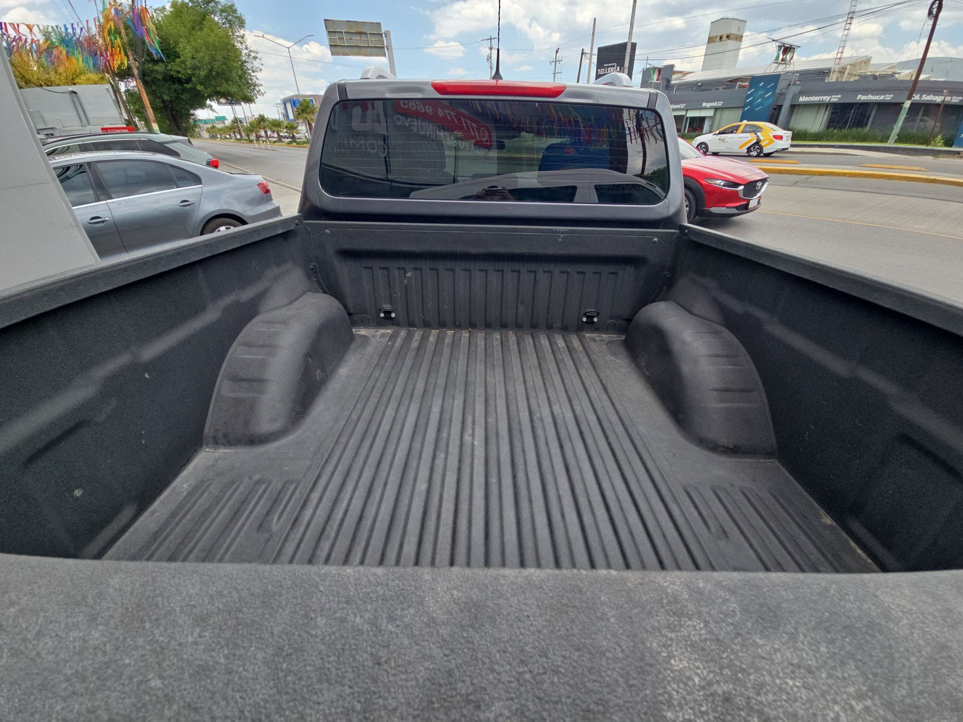 2022 Nissan Frontier 4p LE L4/2.5 Aut