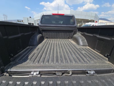 2025 Nissan Frontier 4p LE L4/2.5 Man