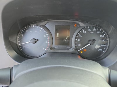 2026 Nissan Chasis Cabina NP300 2p L4/2.5 Man A/A VDC