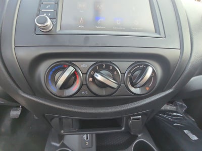 2026 Nissan Chasis Cabina NP300 2p L4/2.5 Man A/A VDC