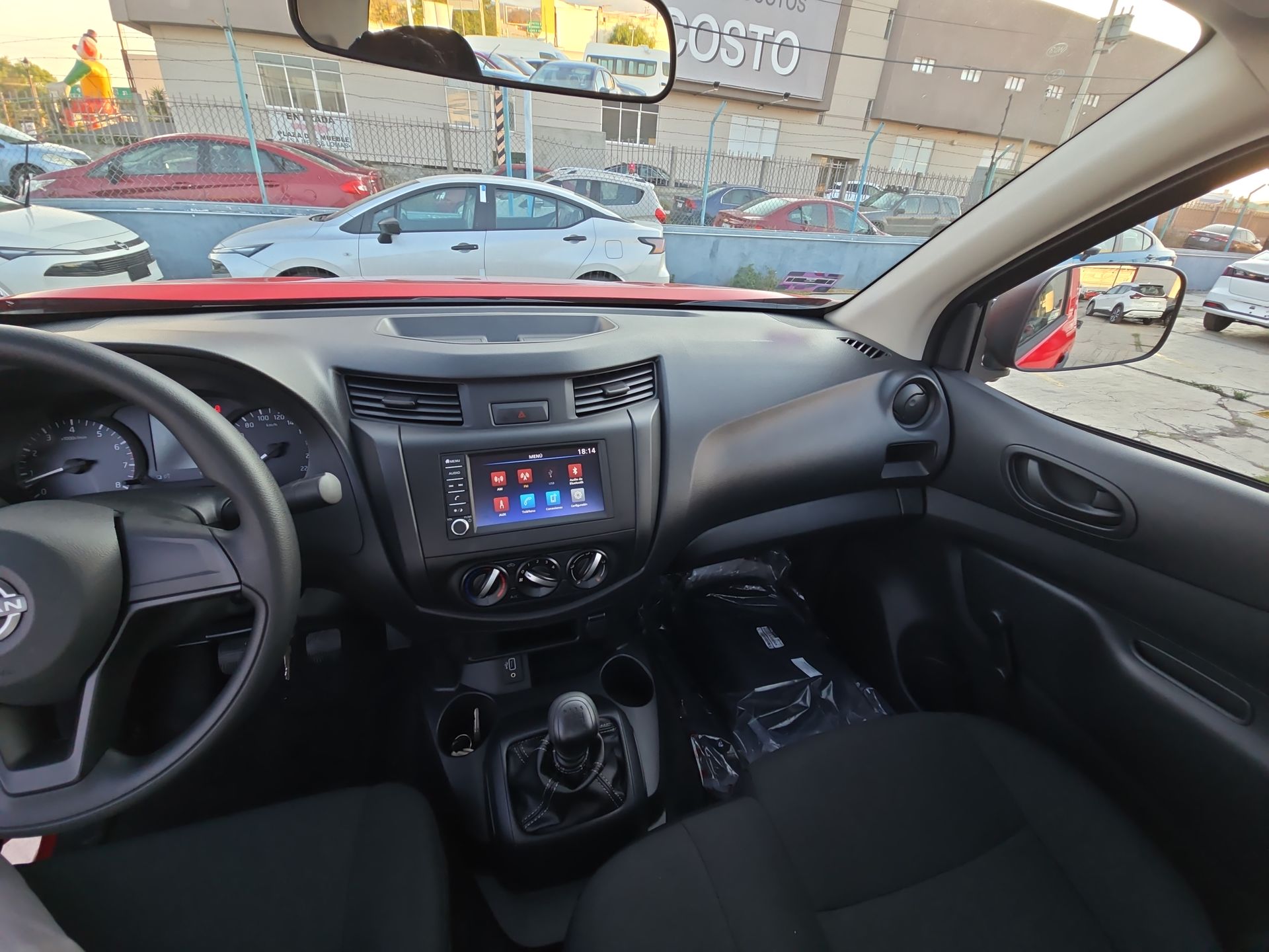 2026 Nissan Chasis Cabina NP300 2p L4/2.5 Man A/A VDC