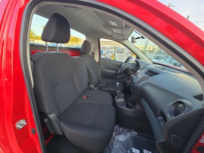 2026 Nissan Chasis Cabina NP300 2p L4/2.5 Man A/A VDC