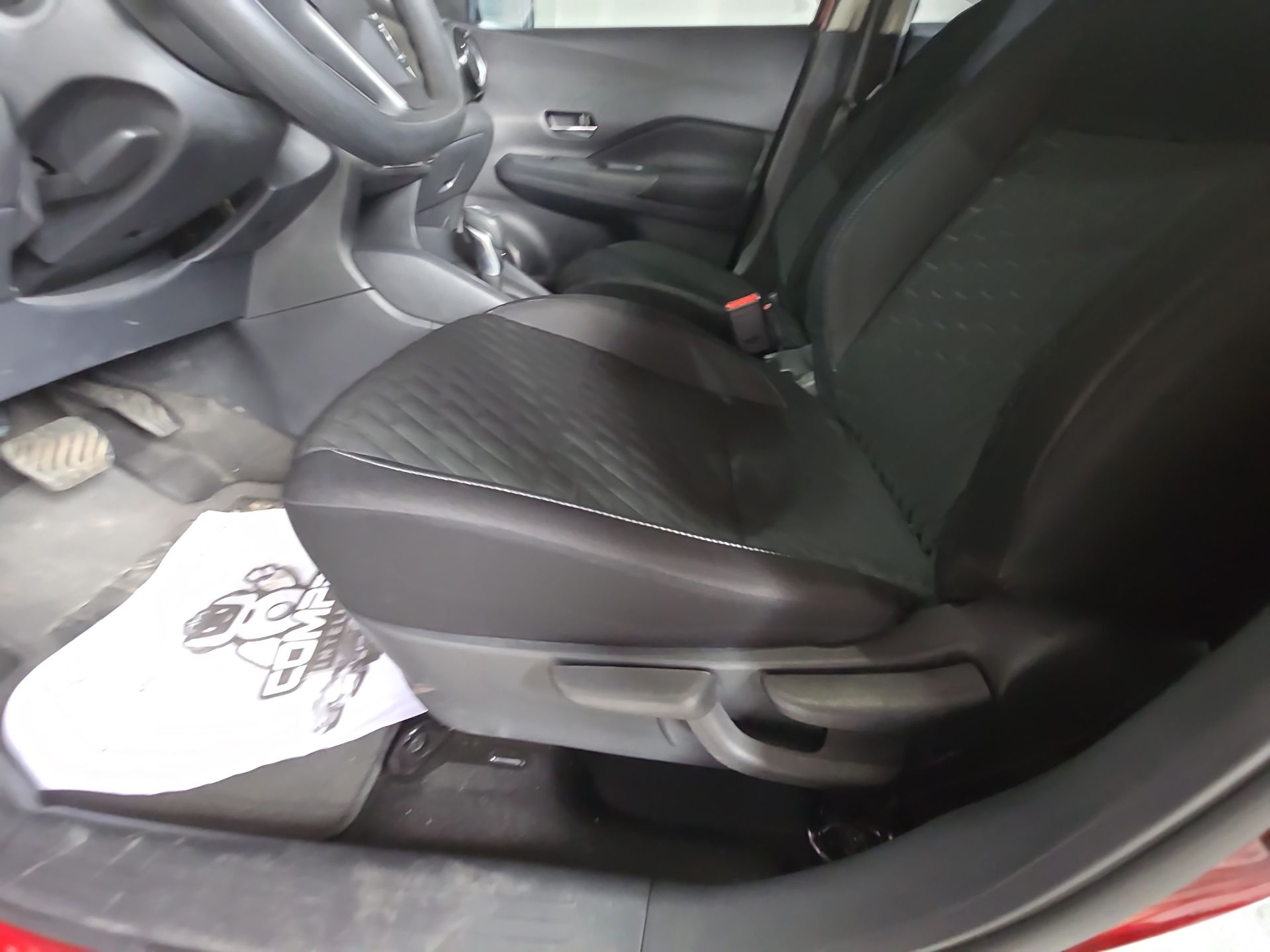 2025 Nissan Kicks 5p Play Advance L4/1.6 Aut