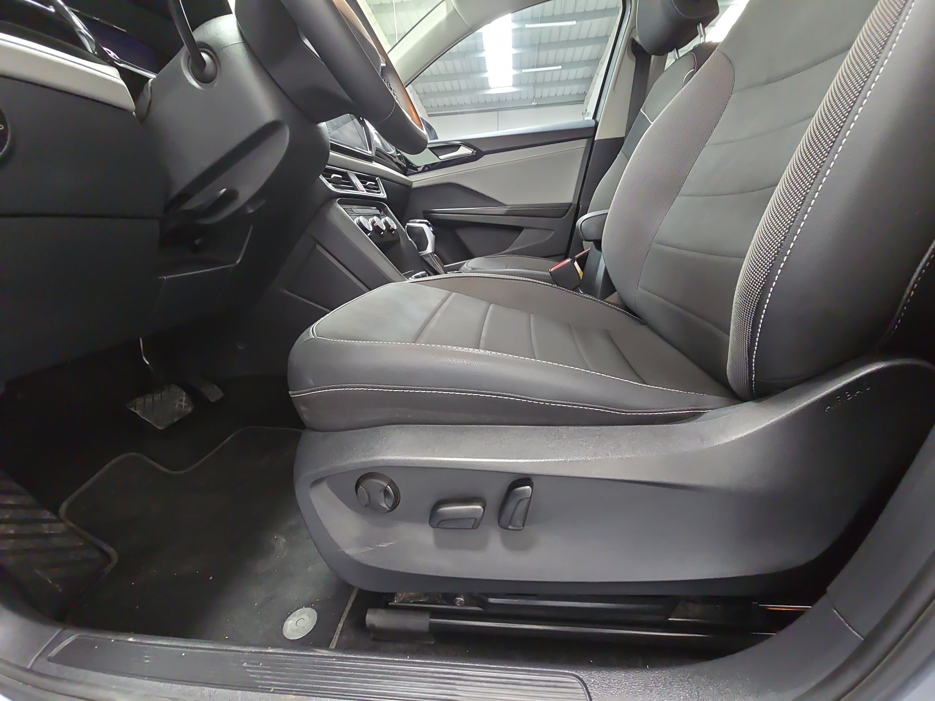 2024 Volkswagen Taos 5p Comfortline L4/1.4/T Aut