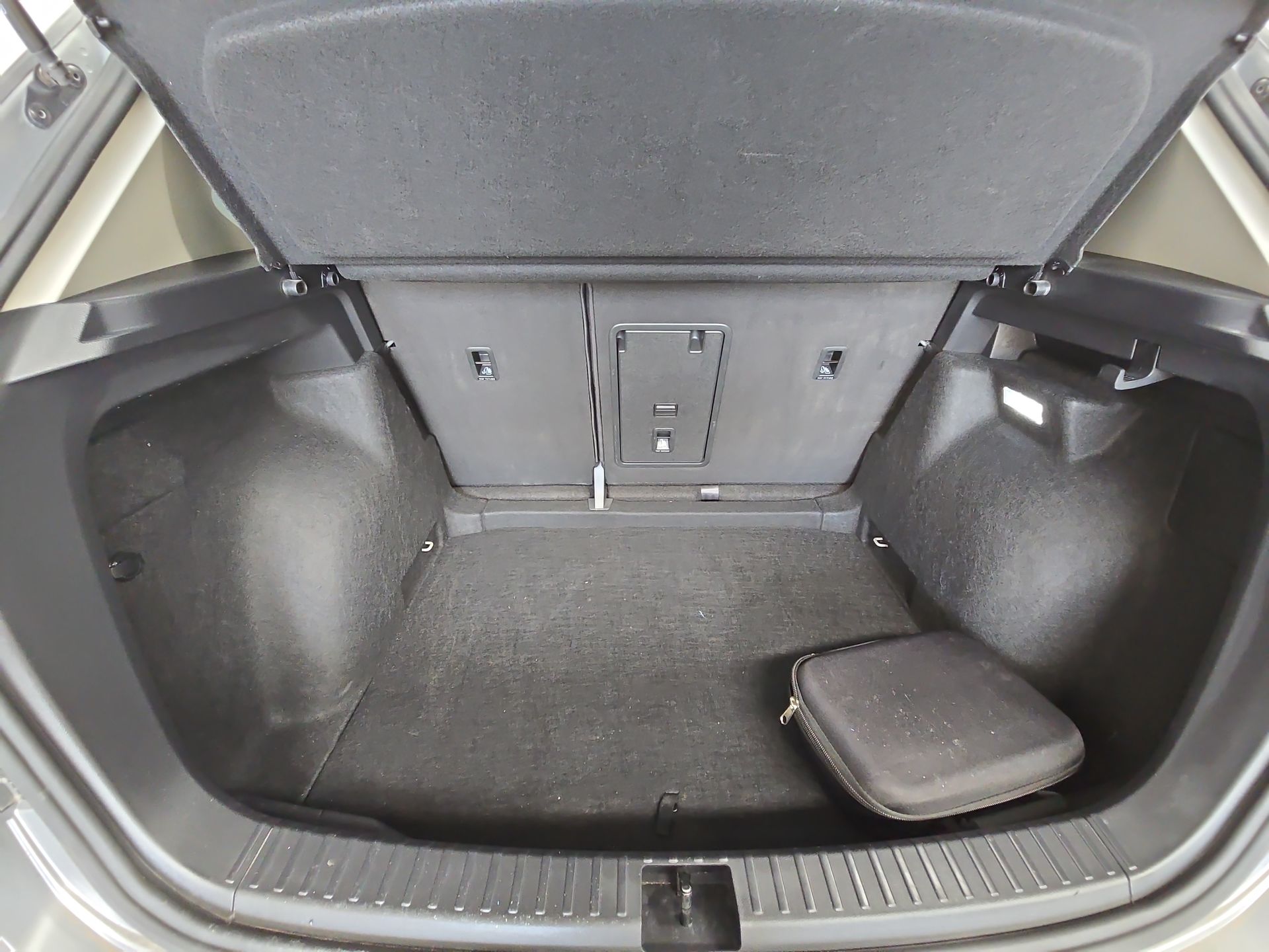 2024 Volkswagen Taos 5p Comfortline L4/1.4/T Aut