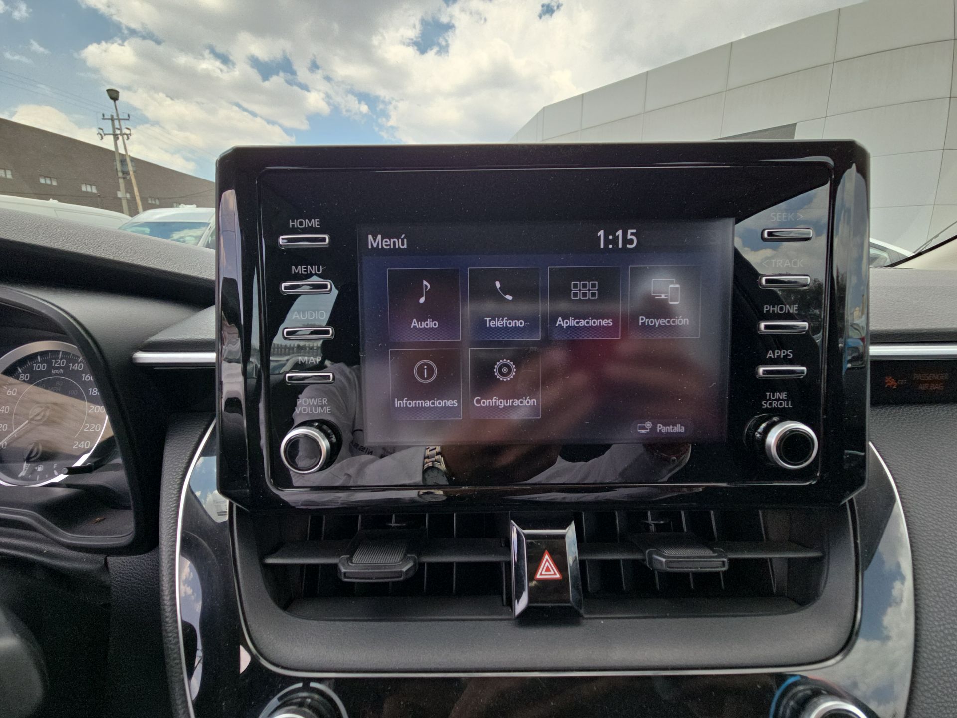 2021 Toyota Corolla 4p Base L4/1.8 Aut