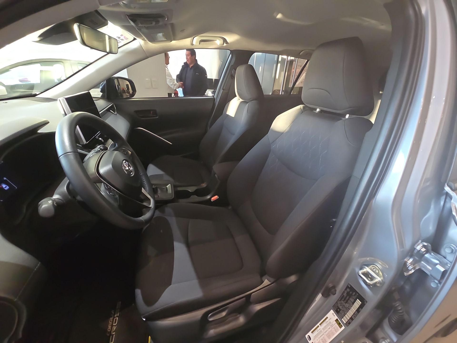 2026 Toyota Corolla Cross 5p LE L4/2.0 Aut