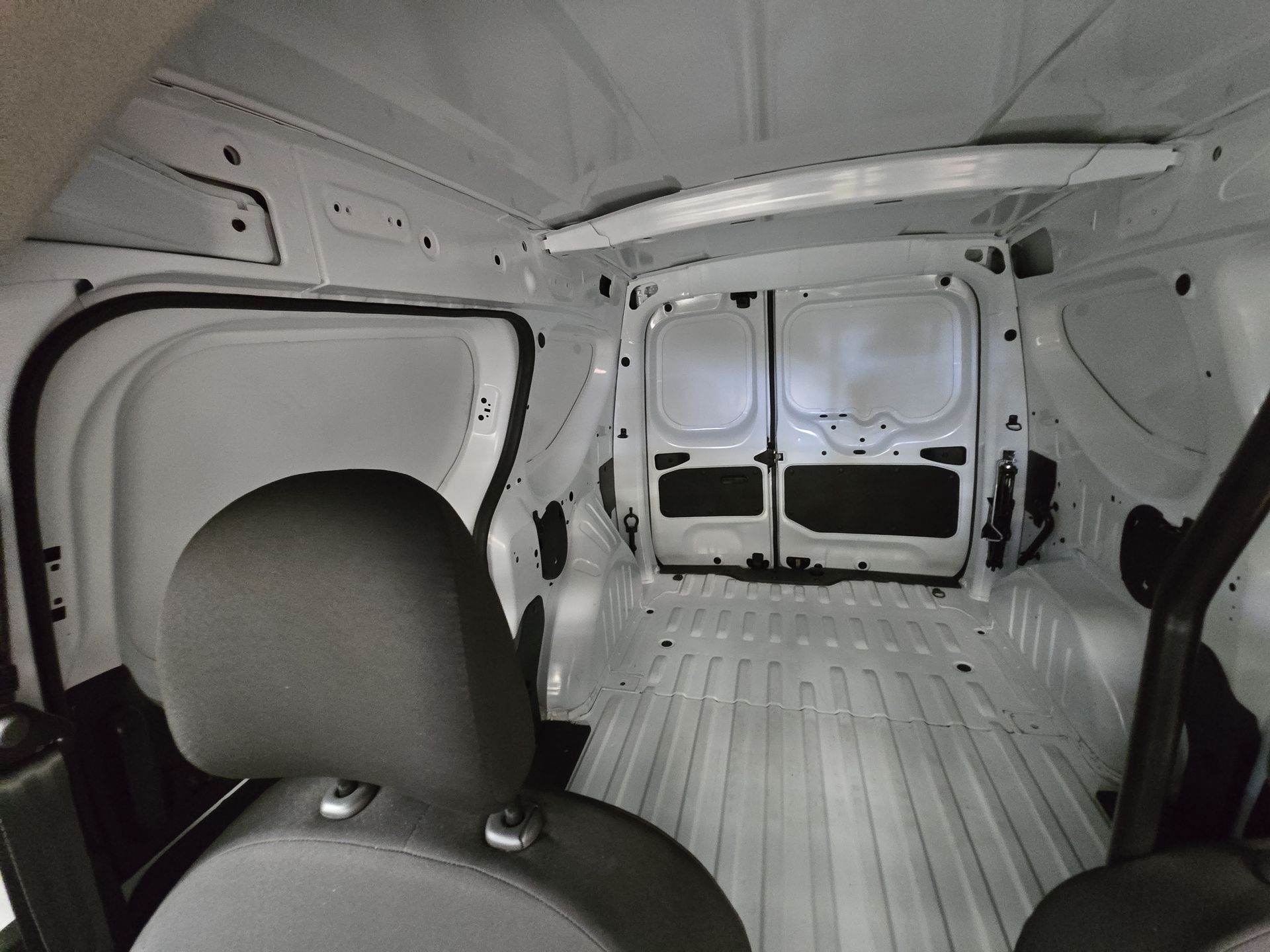 2024 Renault Kangoo 5p Intense L4/2.5 Man