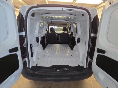 2024 Renault Kangoo 5p Intense L4/2.5 Man