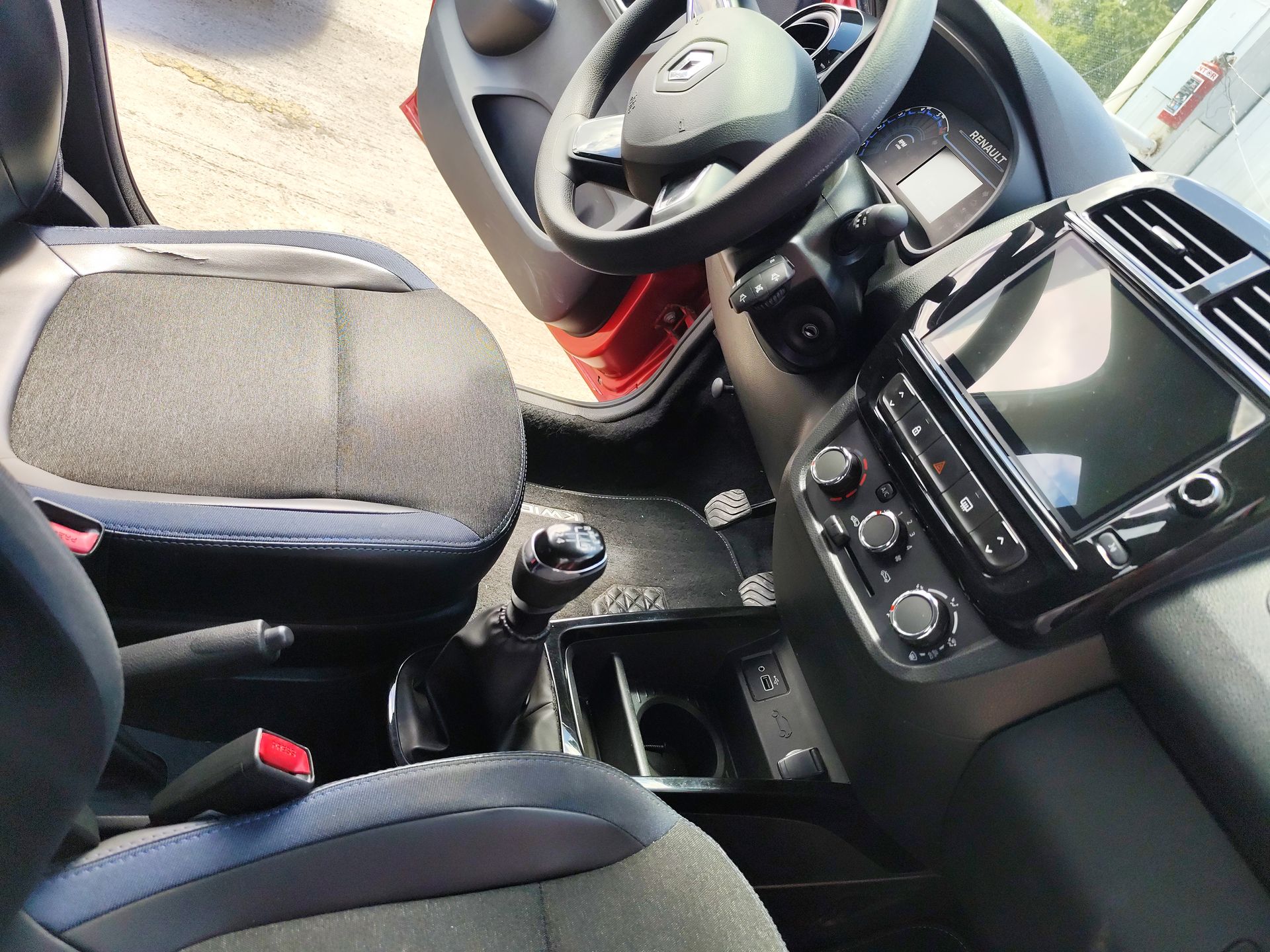 2023 Renault Kwid 5p Iconic L3/1.0 Man