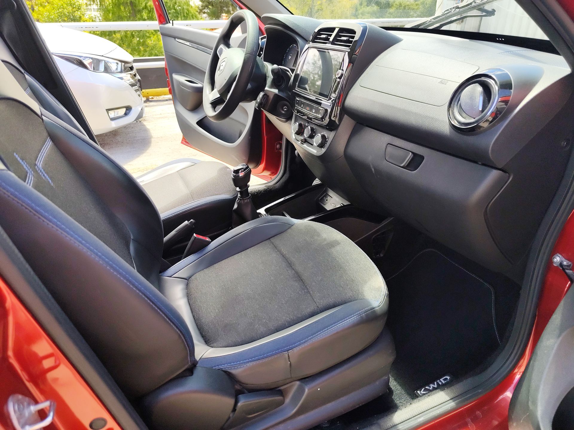 2023 Renault Kwid 5p Iconic L3/1.0 Man