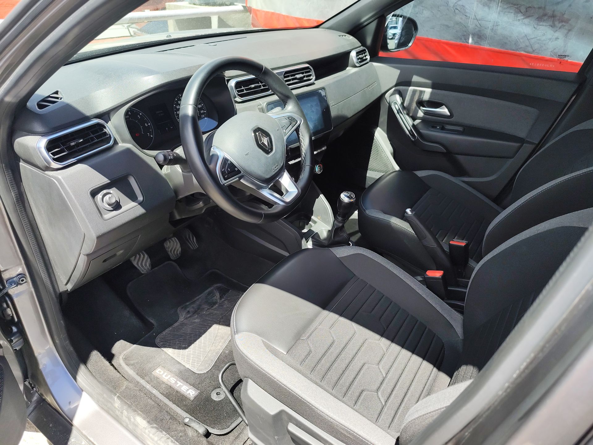 2024 Renault Duster 5p Intens L4/1.6/T Man